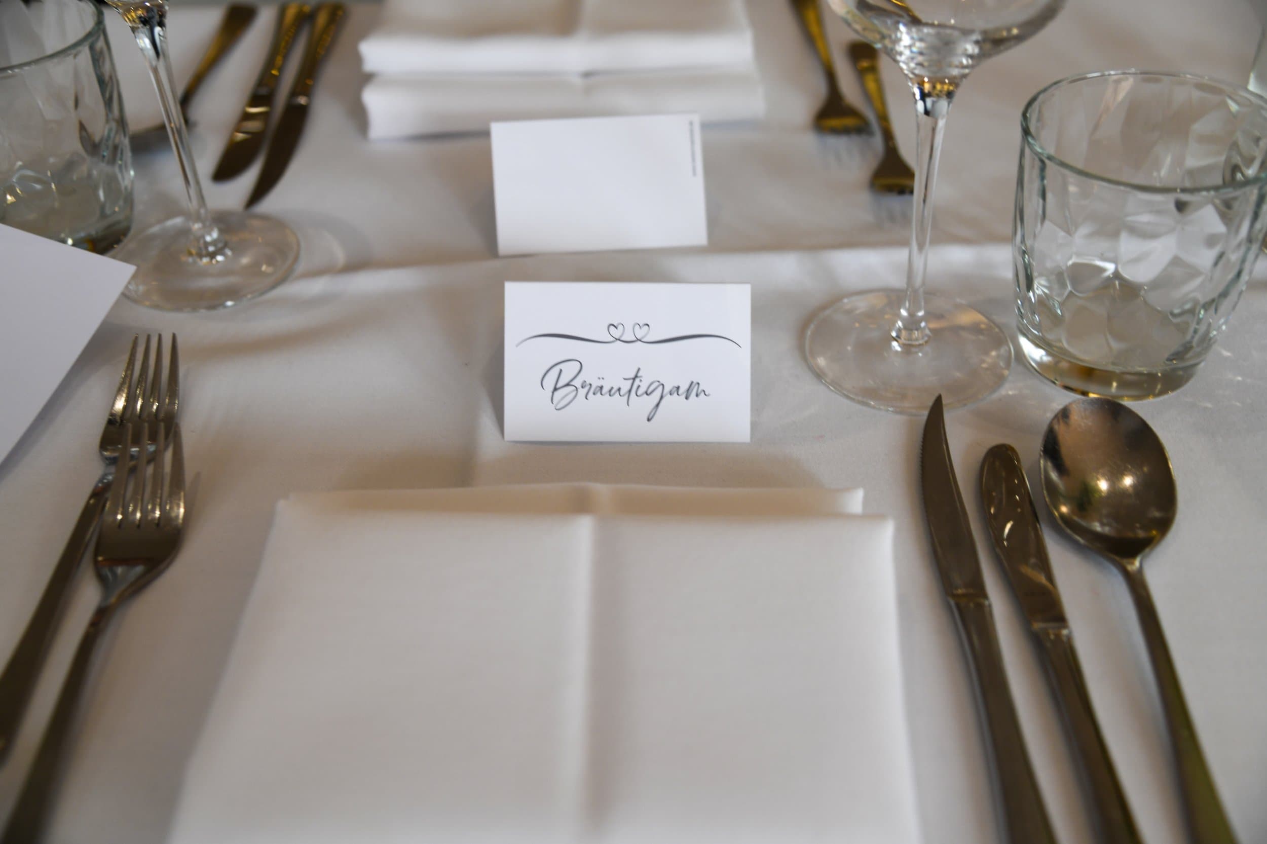 Hochzeitsreportage in der Lüneburger Heide mit Brautpaar